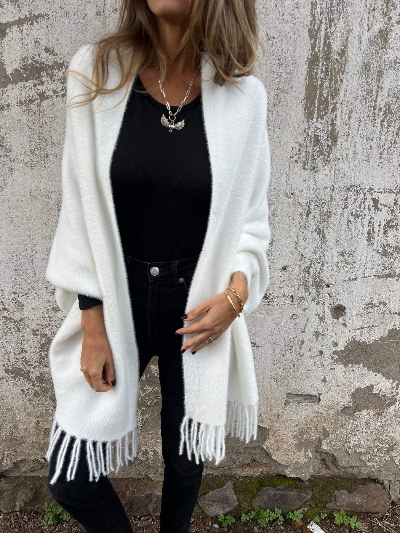 CozyNest | Wrap Scarf and Sweater